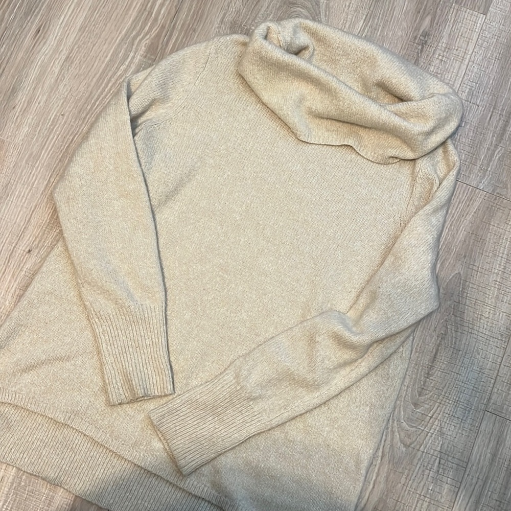 Cream Dkny turtleneck sweater